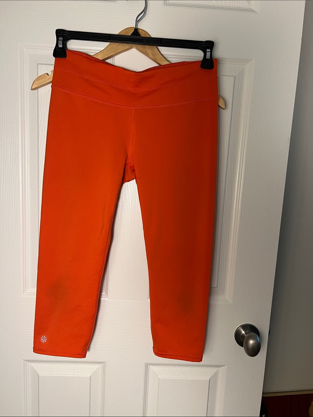 Athleta Bright Orange Capri Leggings